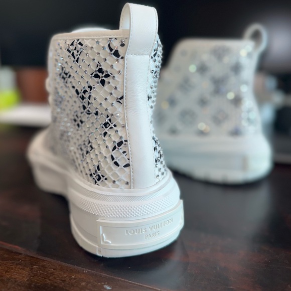 Louis Vuitton LV Squad Sneaker boots. Authentic box, dust bag, and receipt. 39 - Picture 4 of 9